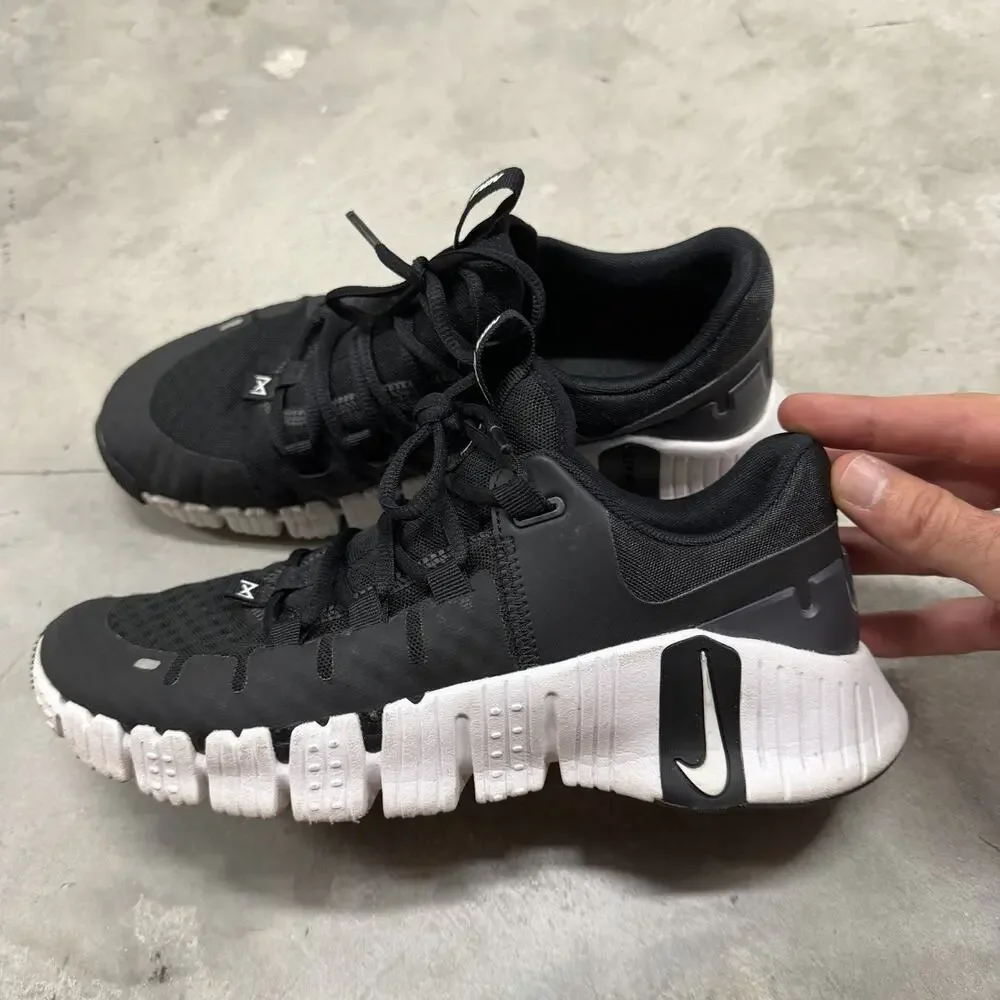Nike Women's Black and White Flex Running Sneakers